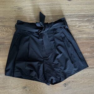 Athleta Skyline short size 4 black new